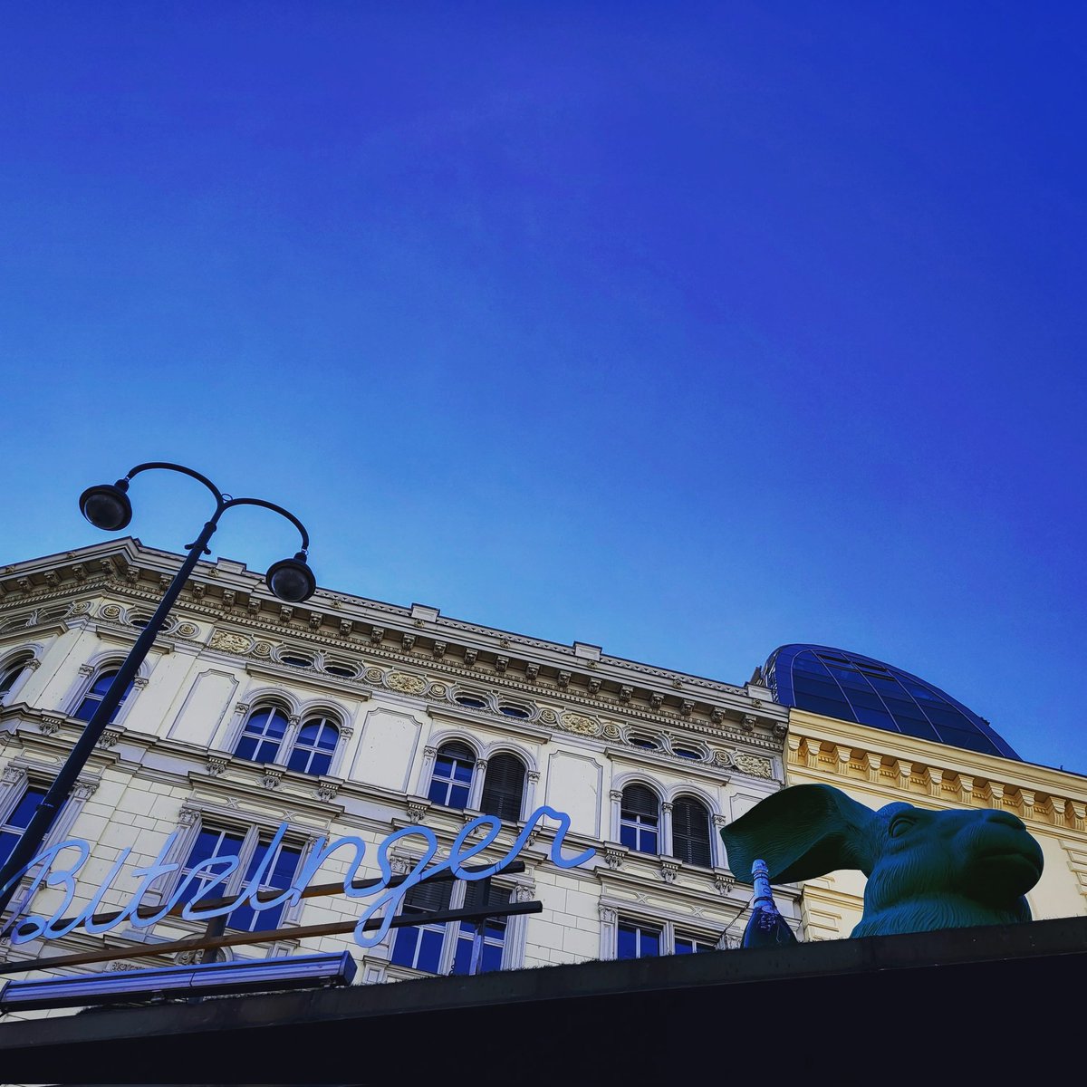 kax2011's tweet photo. Glimpses of lovely #Vienna + an particularly exciting #exhibition at @AlbertinaMuseum: #Basquiat #austria #art #culture https://t.co/91ebHhhJzh