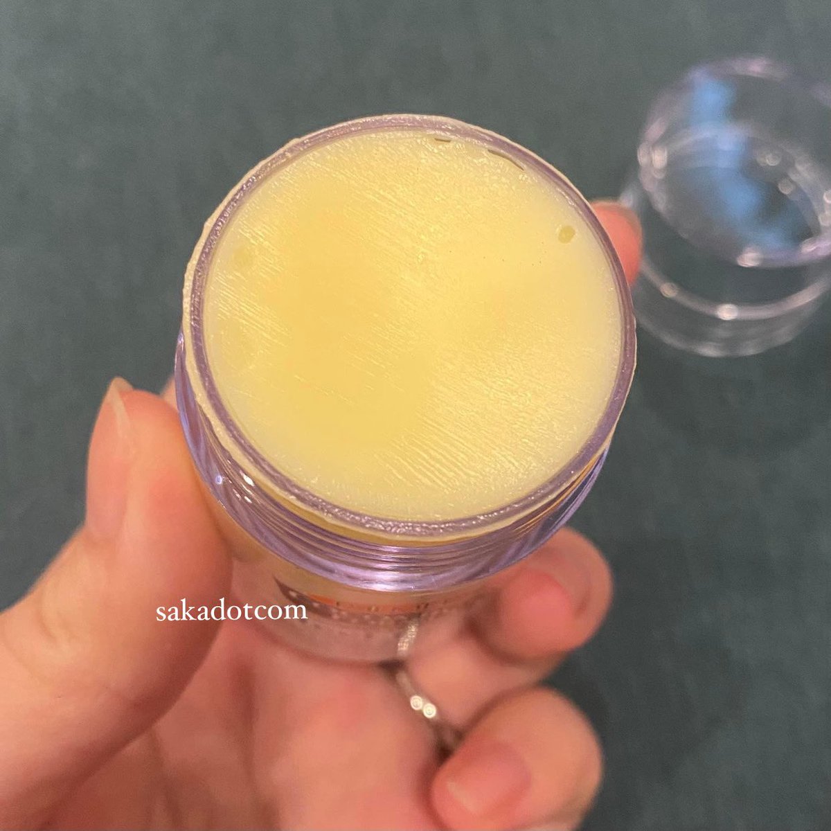mekmeracun's tweet photo. Bukan setakat muka je kena jaga, tumit kaki pun kena licin jugak ya! 🙈

Boleh sapu setiap hari selepas mandi.. auto jadi macam kulit baby! Jenama ni paling berkesan.

Sini murah👉🏻 https://t.co/w6ZlFYnfUo https://t.co/gOP1SwdPKF
