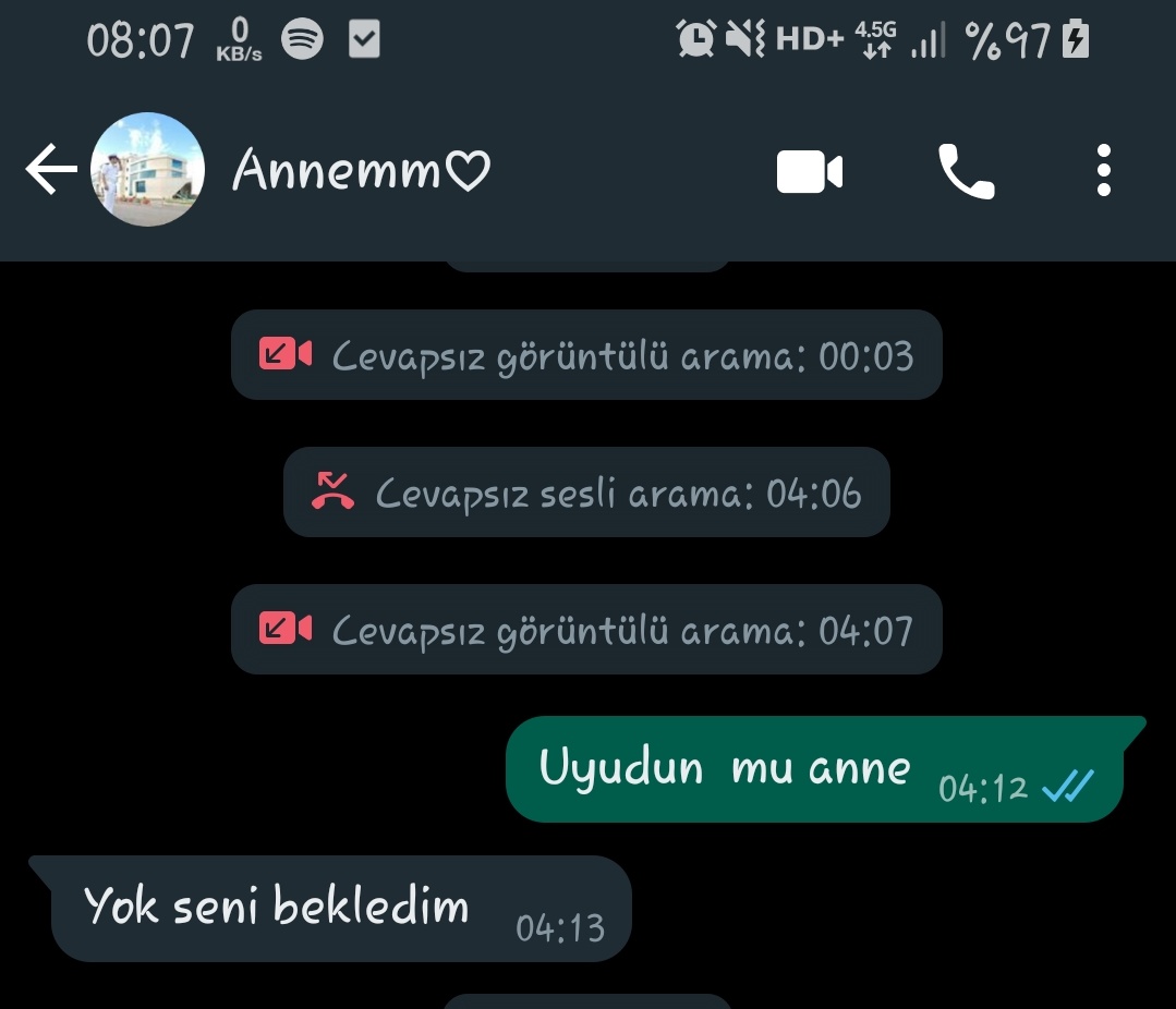 Canım annem ya 🌹