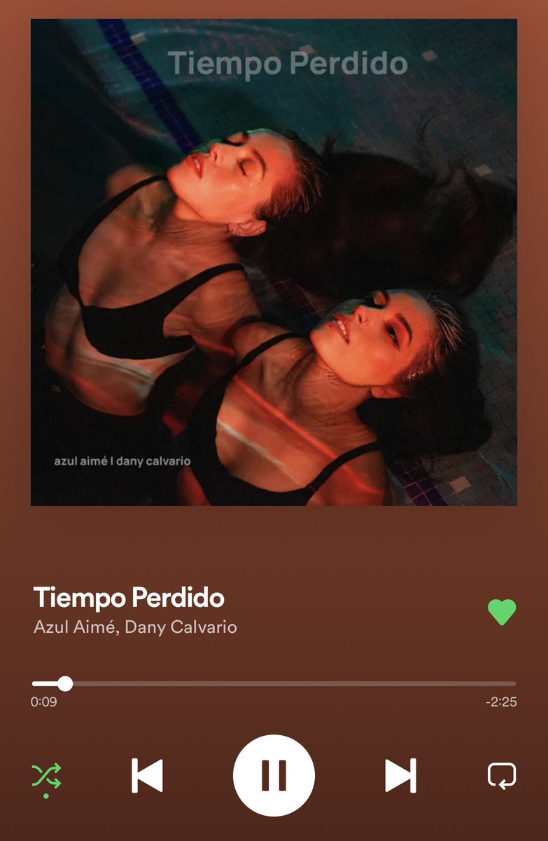 Daanycalvario's tweet photo. ¿ Duele más lo que nunca fue ? 
Tiempo perdido 
ya está en plataformas digitales ! 
Disfrútenla mucho . https://t.co/ZPLjzbetUM