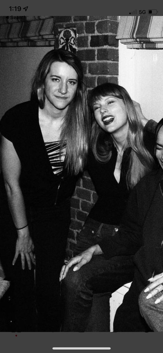 MaggiePote's tweet photo. Taylor is no longer a feminist for posting this in flattering pic of this gorgeous girl https://t.co/sfTjLwcy1N
