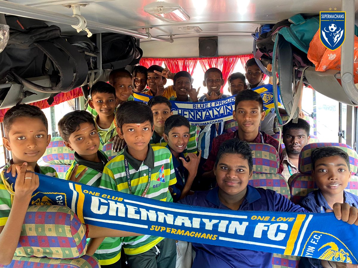 Supermachans's tweet photo. Travelling from Sirkazhi to Chennai, these kids cannot wait for their first live match experience.🤩

#Supermachans #TravellingMachans https://t.co/M2DY0TdORg