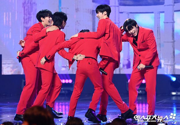 HannahDeAsis2's tweet photo. ONEUS IS 6😥❤️ 

#OneusOT6Forever  #RAVN https://t.co/n5Xd8GR2Z6