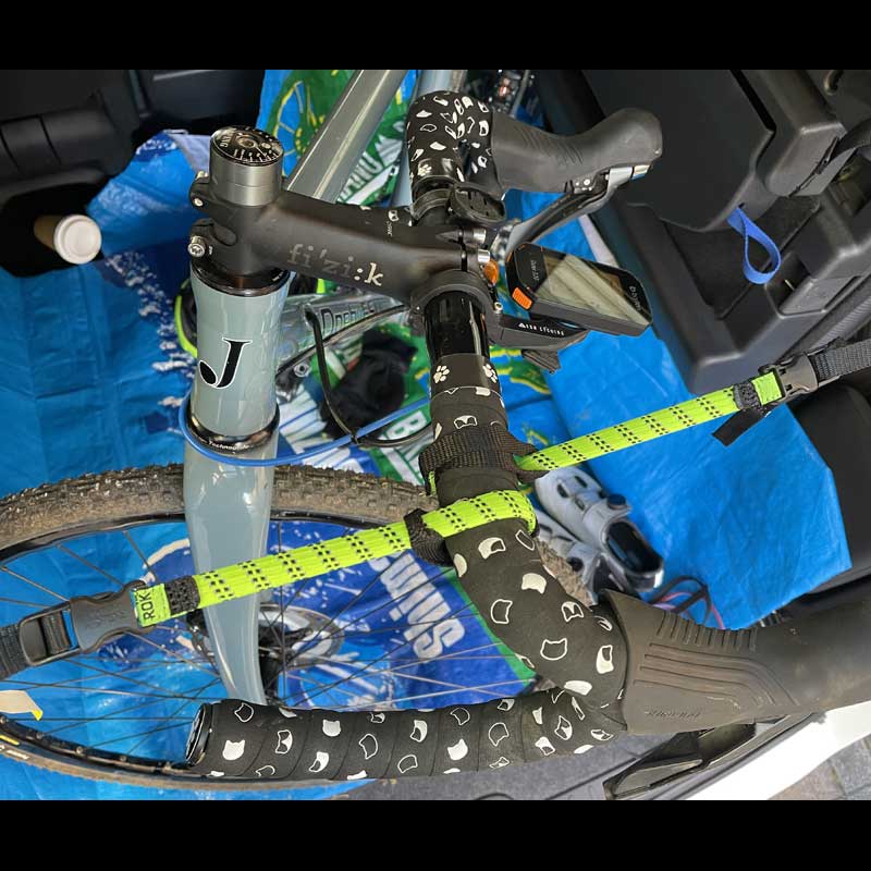 WORLDCYCLE_BLOG's tweet photo. 今時のワンボックス・ミニバンは車内にフックがこれでもかと付いているので、ROKストラップが数本あれば車内にがっちりバイクを固定出来ちゃいます。シクロクロスシーズンにもおすすめ。
ミノウラさんごめんなさい。
https://t.co/8YQgVBnpnd
#ROKストラップ #ロックストラップ #rokstraps https://t.co/fQnNPnE8xk