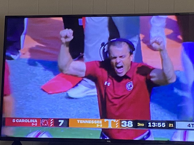 VOL762's tweet photo. @RobertNelsonUSC @smokeytrails1 @TheSpursUpShow L https://t.co/gzp5T9t5Rc