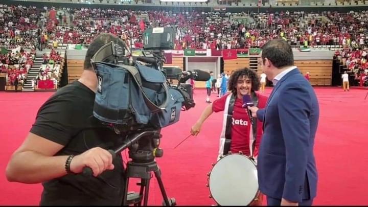 هذا ملاطف حميد معتز بهويته اليمانية 
 والله ان حذاتك أطهر و اشرف من الف الف هاشمي