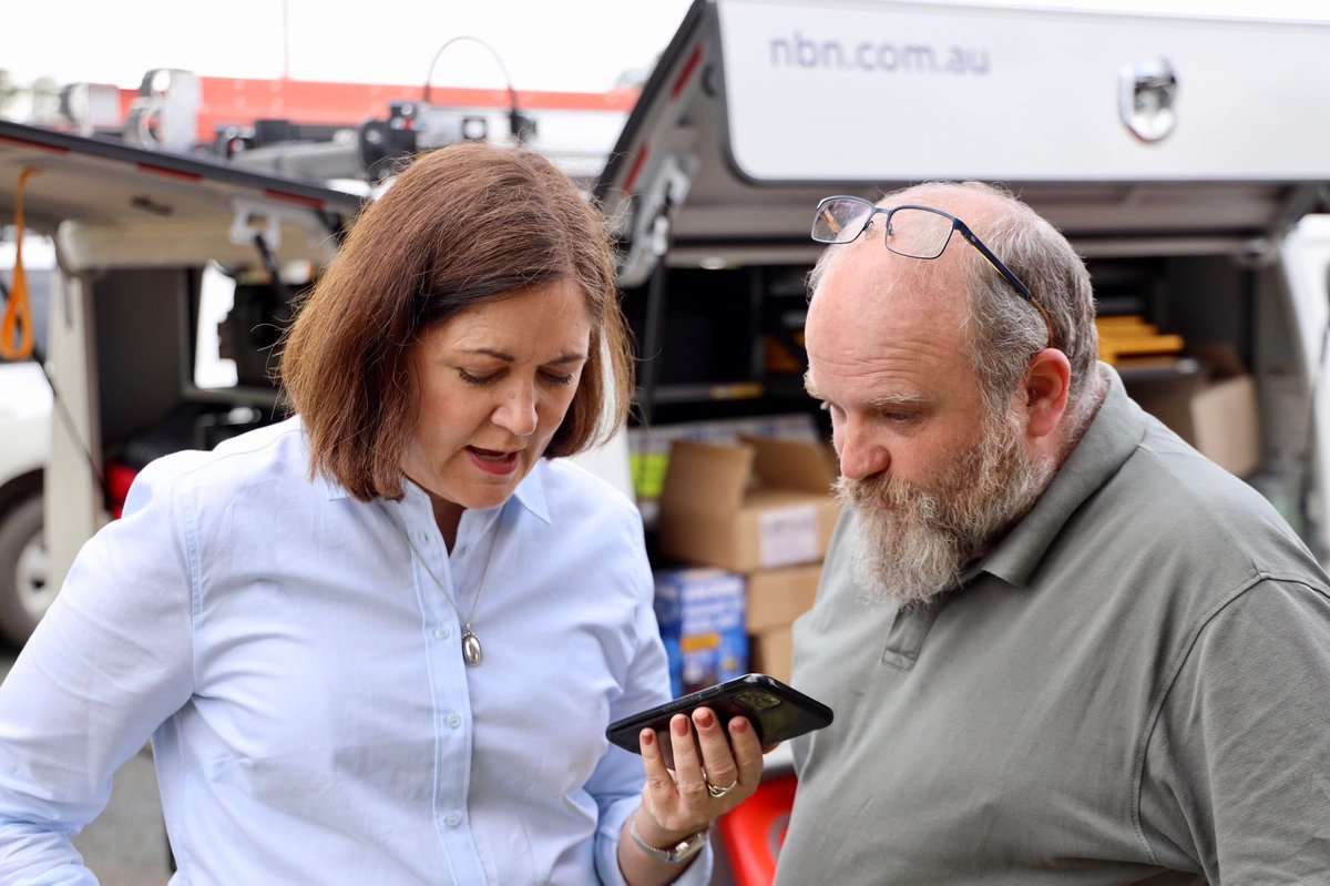 At the relief centre in Rochester with the hard working MP for Nicholls <a href="/SamBirrell2/">Sam Birrell</a> where an estimated 80% of homes are flood damaged &amp; hundreds of residents displaced.

This community is doing an incredible job. 

Thank you <a href="/NBN_Australia/">nbn® Australia</a> for quickly restoring some broadband.