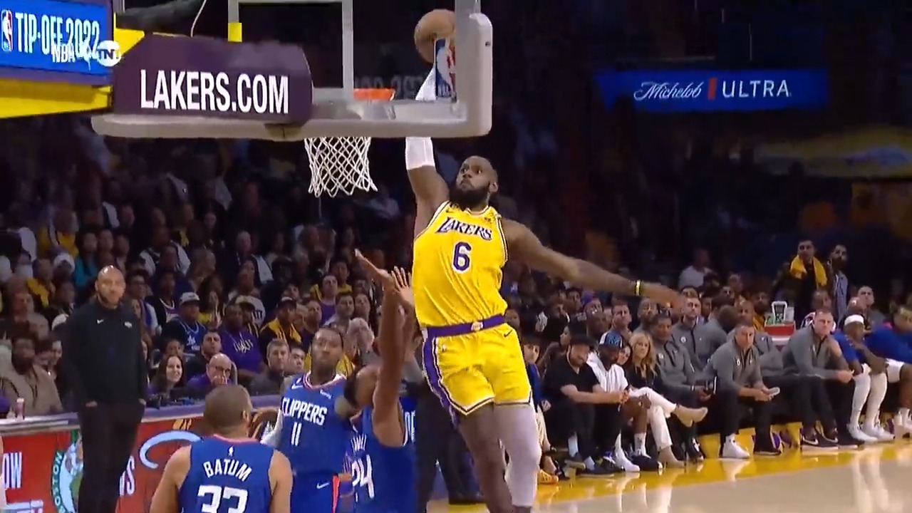 Nba On Twitter Lebron James Going Full Steam Ahead For The Slam