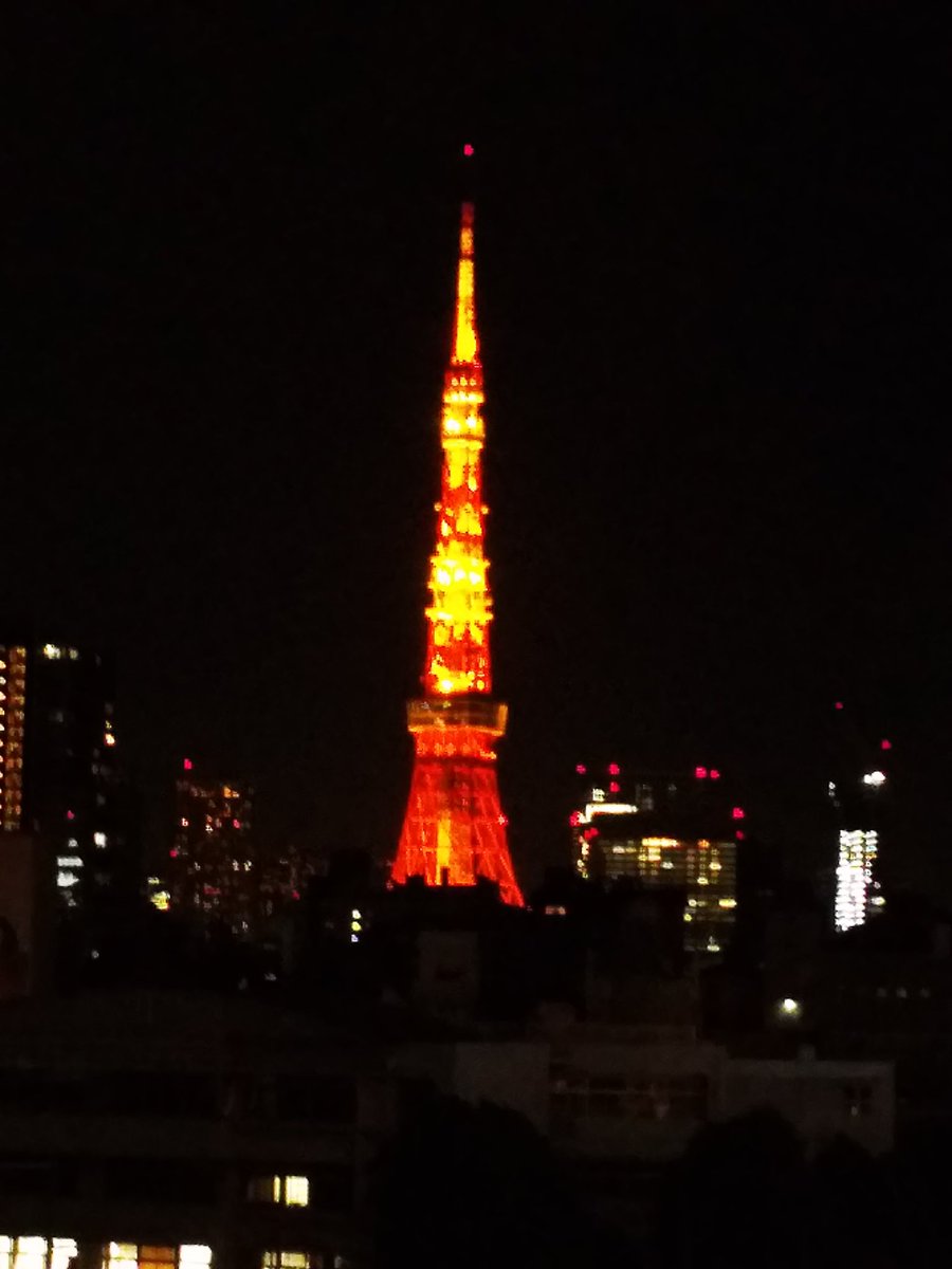 @BoyGeorge Dear Boy Grorge. Sorry for being so rude. Do you have any plans for a Japan tour in the future?　Show your nice smile to Japanese fans. That alone makes me happy. The photo is Tokyo Tower seen from Roppongi at night.