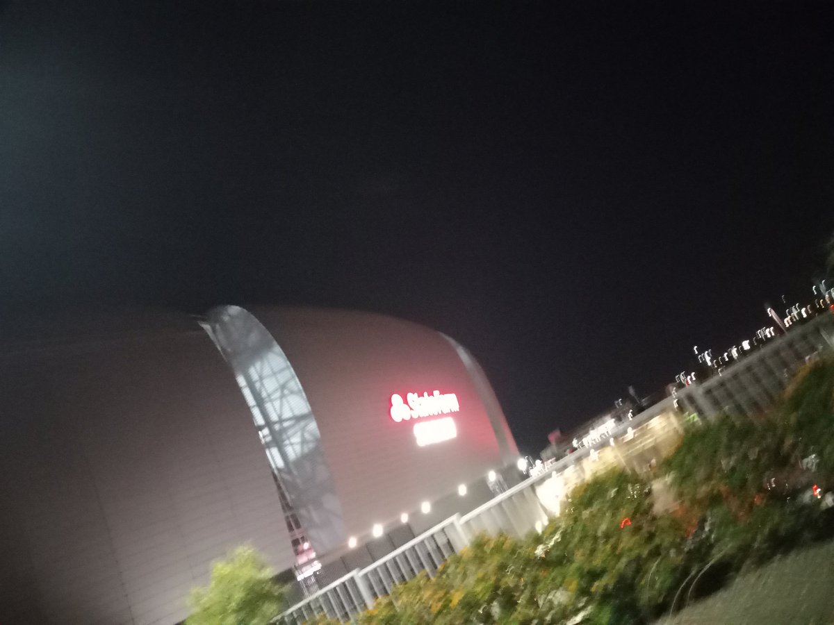 BirdgangSpencer's tweet photo. One hell of a night. Gonna be one kick ass weekend. W² #victoryweekend #PROTECTTHENEST #PrimeTime
#RedSeaRiseUp #Birdgang #WeAreTheValley https://t.co/BeA6K81q93
