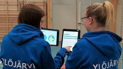 YLOkaupunki's tweet photo. Syyslomaviikolla kiersimme kaupungin liikuntatapahtumissa ja pyysimme vastauksia #brändi-kyselyymme. Sato oli melkoinen, kiitos kaikille vastaajille! ”Tutkimusmatka Ylöjärven ytimeen” on avoinna vielä 6.11. asti #ylöjärvi #kuru #viljakkala #markkinointi https://t.co/8ESUr8jvNN https://t.co/RjsdpBQY8t