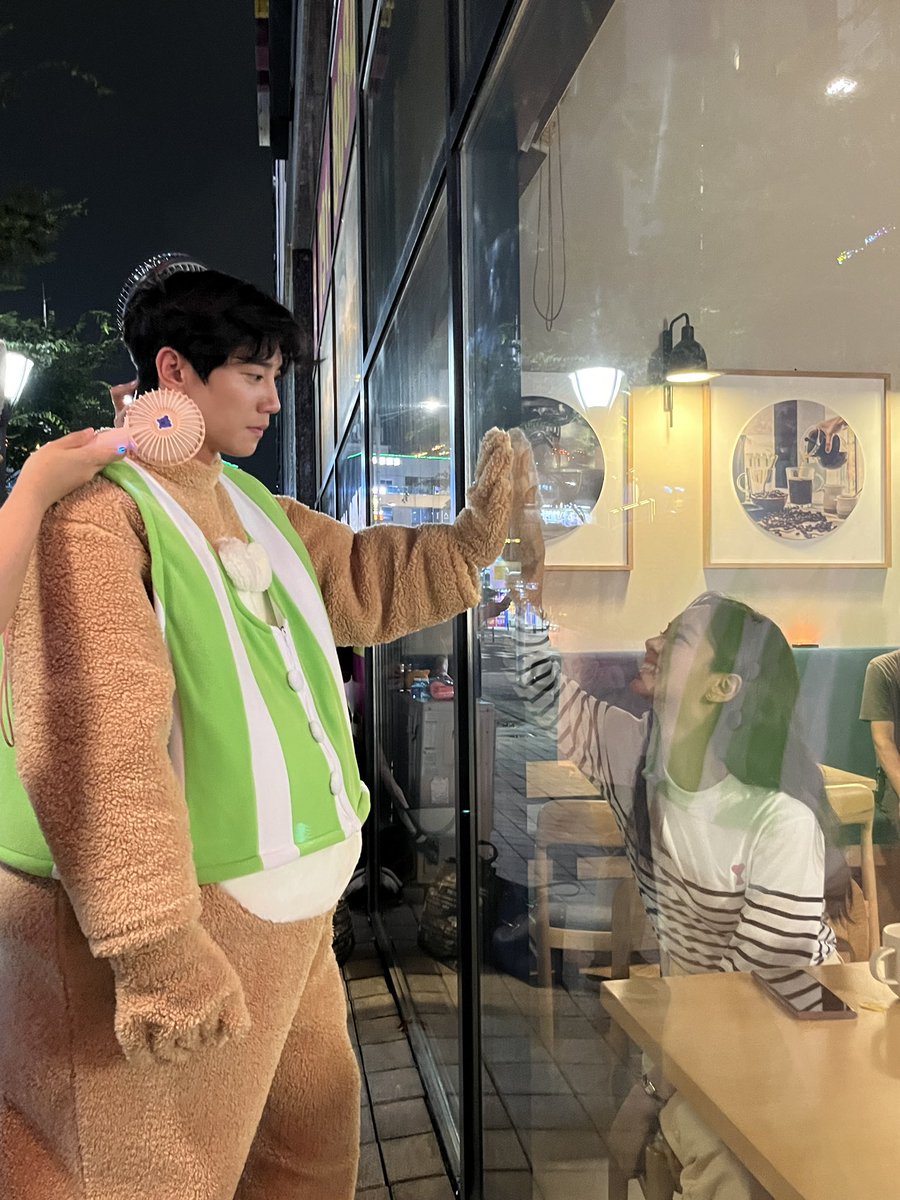 BILLIONS_ent_'s tweet photo. [📸] 금요팅! 오늘도 힘내세요🔥
주말엔 #일당백집사 복습도 잊지 마세요😊

#이준영 #LEEJUNYOUNG
#MBC #MBC드라마 #MBCDRAMA
#mayihelpyou  #김집사
#제이플랙스 #jflex #jflexentertainment https://t.co/4AVzFdQmUq