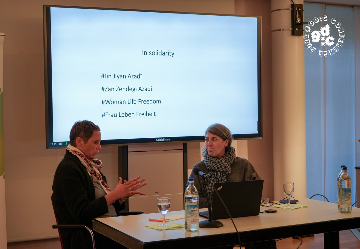 The first day of our #gdcconference2022 is in the books! We concluded yesterday evening with a fascinating artist lecture: Cathrine Boublatzky spoke with Iranian artist and activist Parastou Forouhar about positionality and intimacy as well as dis:connective elements in her art.