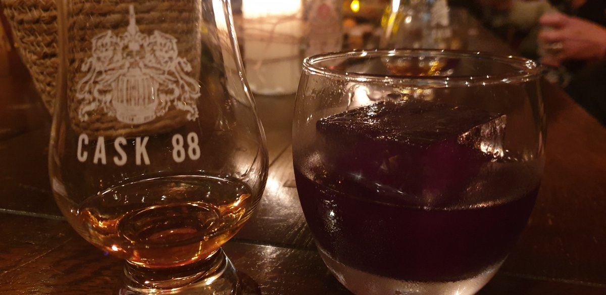 A beautiful tasting of new dram of #witchcraftseries @88Cask with magical #botanicafabula @HerbalStorytell, mooah! More spooky readings 28-30th October 4-8:30pm at #worldssmallestwhiskybar, 148 Princes Street Police Box  #edinburgh @BiteMagazine