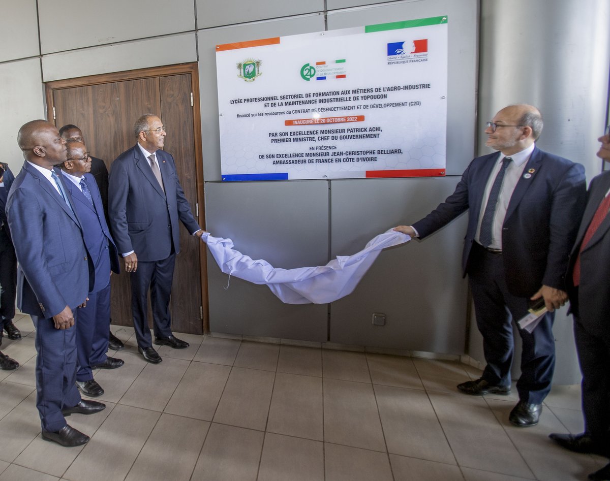 ACHIPatrick4's tweet photo. Un nouveau Lycée Professionnel pour #Yopougon !

400 élèves/an y seront formés à des métiers d'avenir.
Le 🚀de notre industrie a besoin d'expertises fortes &amp; de jeunes engagés pour créer croissance et revenus.

C'est ici que s'invente la nouvelle 🇨🇮 + industrielle &amp; + solidaire ! https://t.co/9gMYoOlFza