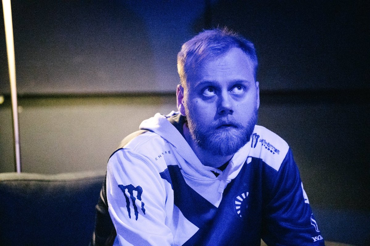 dota2ti's tweet photo. With a 2-0 victory for Team Aster, they move on to face Tundra in the Upper Bracket Semifinals. Team Liquid move to the Lower Bracket to face Entity. #TI11 https://t.co/SuEPlS2VJl