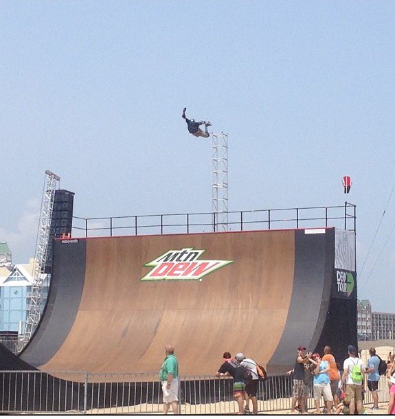 Adambombz's tweet photo. Ocean City, MD @dewtour @187killerpads @triple8nyc https://t.co/s6JWo5pHl3
