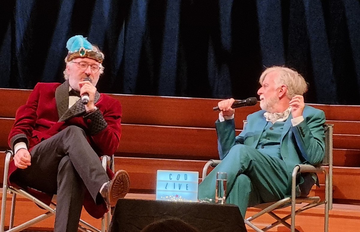 gilles_huaux's tweet image. @FlageyStudios @5heures1 @rudyleonet @benjaminschoos #huguesdayez merci à vous pour cette excellente édition de la #codlive Vous étiez tous à la hauteur du grand rendez-vous de Flagey! 🎬🎶🎤❤️✨️