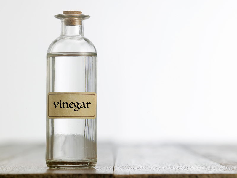 Vinegar's Unbelievable Uses - science-a2z.com/like_347657/ #vinegar #vinegarhacks #howtousevinegar