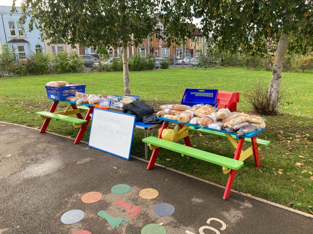 BRCA have signed up to Neighbourly. An initiative that helps supermarkets distribute bread and cakes they can't sell to local families. Thank you Sainsburys and Morrisons. We're here every Thursday. #community #costoflivingcrisis #allchildrenallbackgroundsallsucceeding