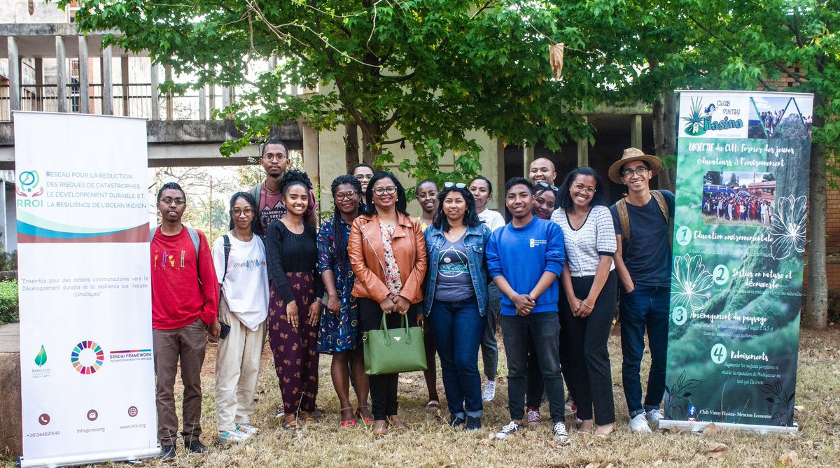 RROI_ONG's tweet photo. We would like to thank all the participants of the conference organized by RROI and CVH on the occasion of International #DRR_Day_2022. #Early_warning_early_action @ainasylvania @Afstag1 @AYAB_DRR @RROI_ONG @MiahyNy @SarahTantely https://t.co/KDzWi9W3C6