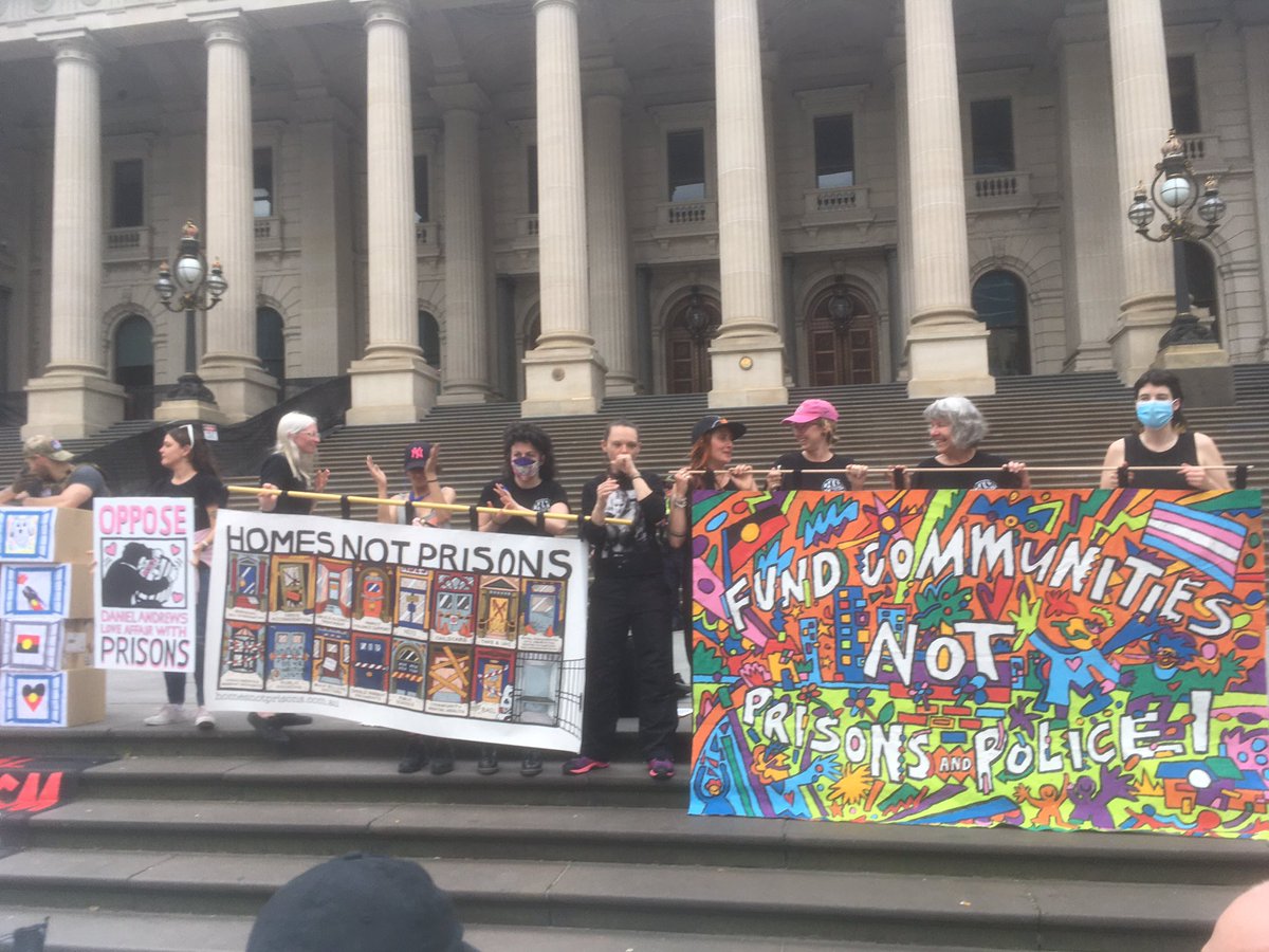 RAHUnion's tweet photo. Solidarity with @HNPcoalition to #BuildHomesNotPrisons ✊ https://t.co/RQ2vWxiRiX