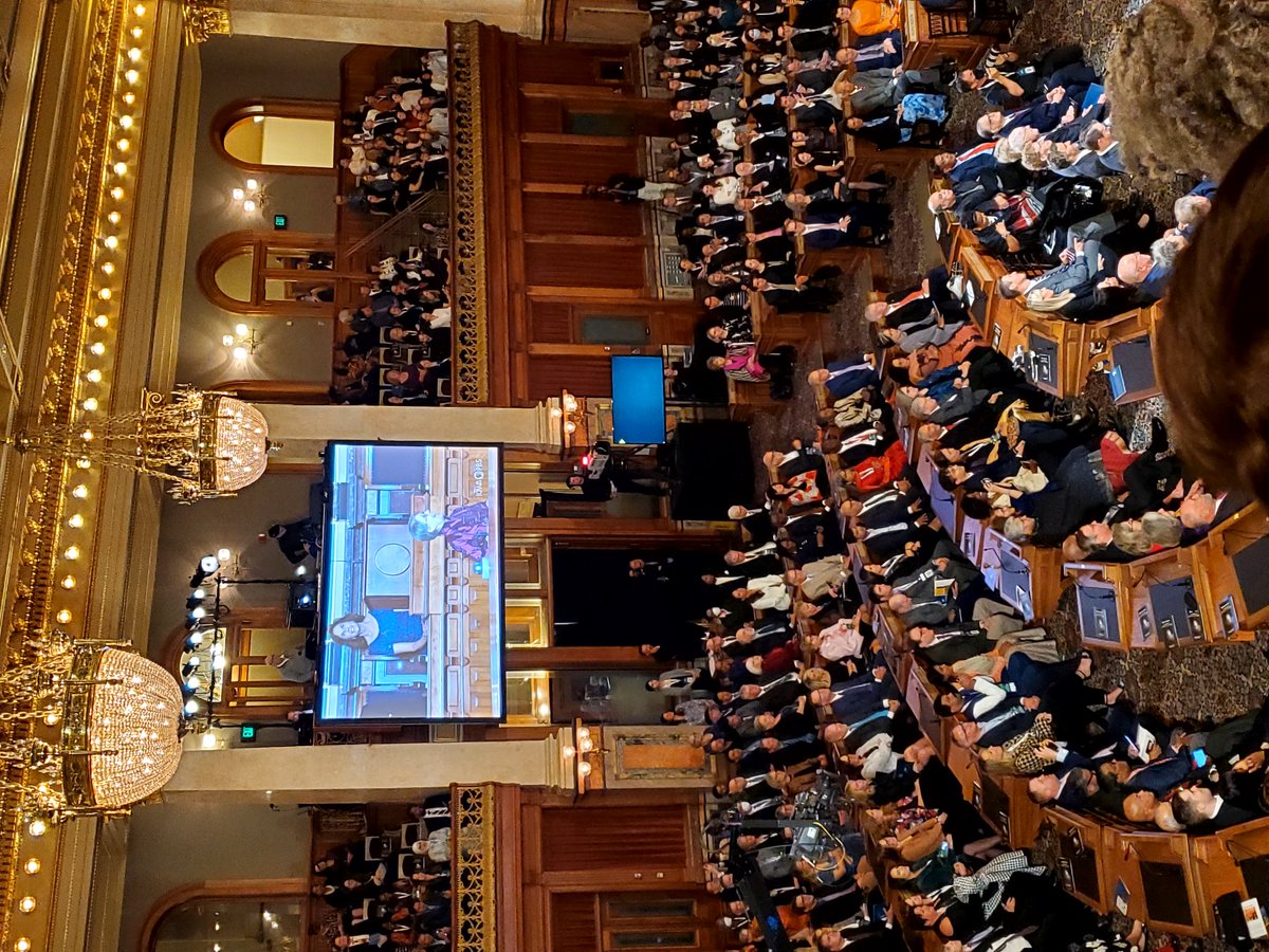 Emily Jay tweet media