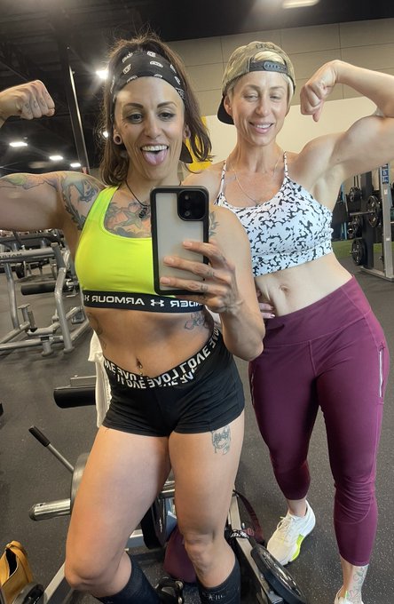 Happy biceps baby! Book a custom we want to dominate your weak body. #musclemommy #goddesses #Goddessrapture