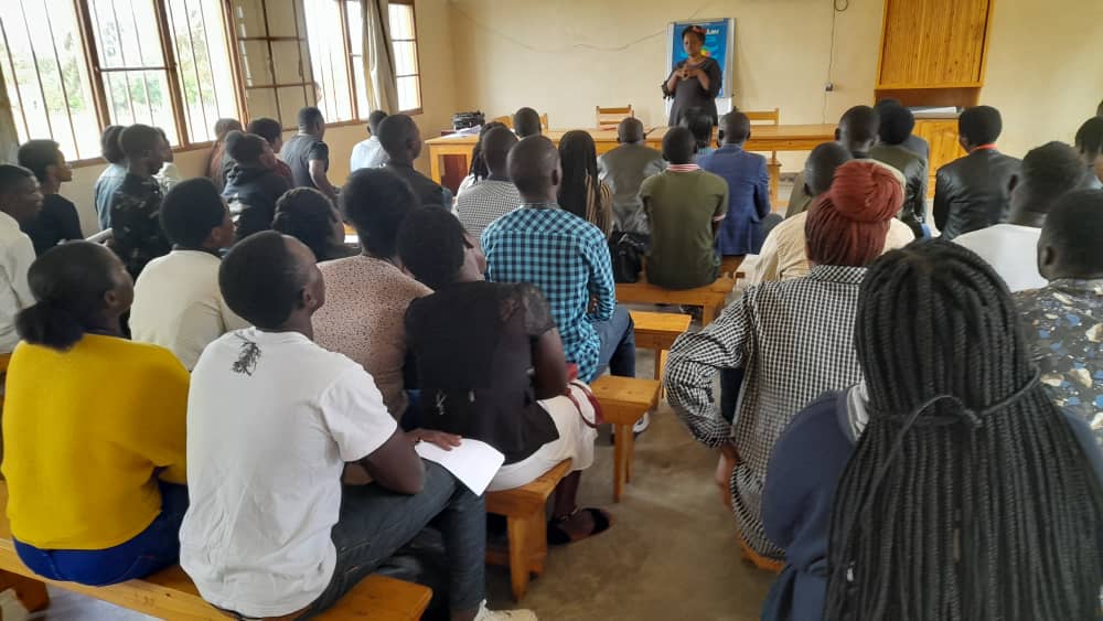 SEVOTAPeace1's tweet photo. Taliki ya 20/10/2022 Wakomereje ibikorwa by'ubukangurambaga by'Ubumwe n'ubudaheranwa mu karere ka nyanza @NyanzaDistrict @ProfemmesT @Unity_MemoryRw @rpfinkotanyi @YouthCultureRW @UnityClubRw @UrugwiroVillage @RWN_WomenNet @medicamondiale 

https://t.co/SnMEdybnVq https://t.co/b0VjpokIkB