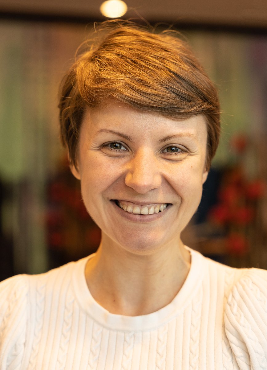 The @ESCMID & Ecraid postgraduate workshop in Utrecht continues today! Dr Oana Joean works at the Pneumology Clinic at @MHH_life in Hannover, Germany. She admires the #clinicalresearch tradition in the Netherlands, and is eager to bring some of it home.