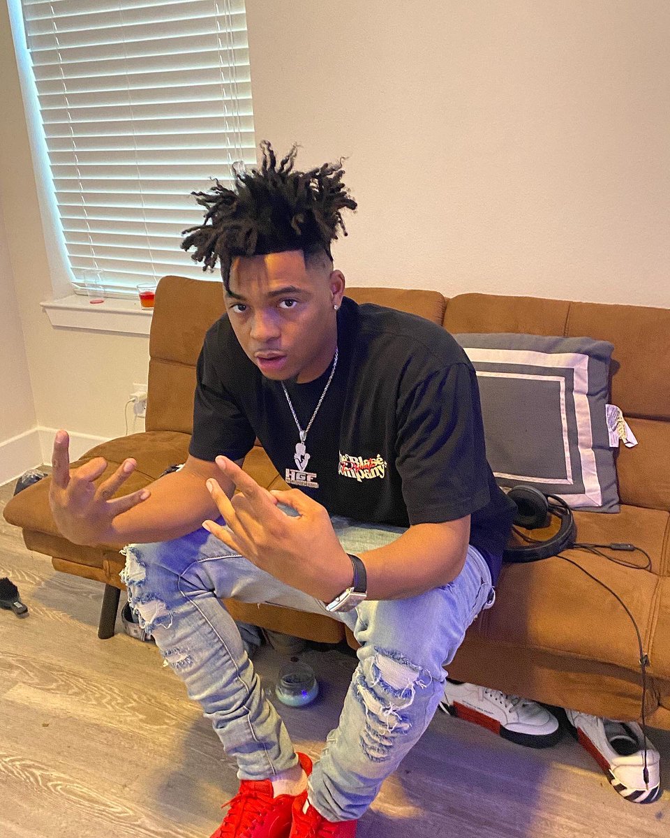 official_quezgg's tweet photo. When I Was Broke I Still Was The Realest Nigga In The Room 💯✍🏽 https://t.co/7hh23WVh09