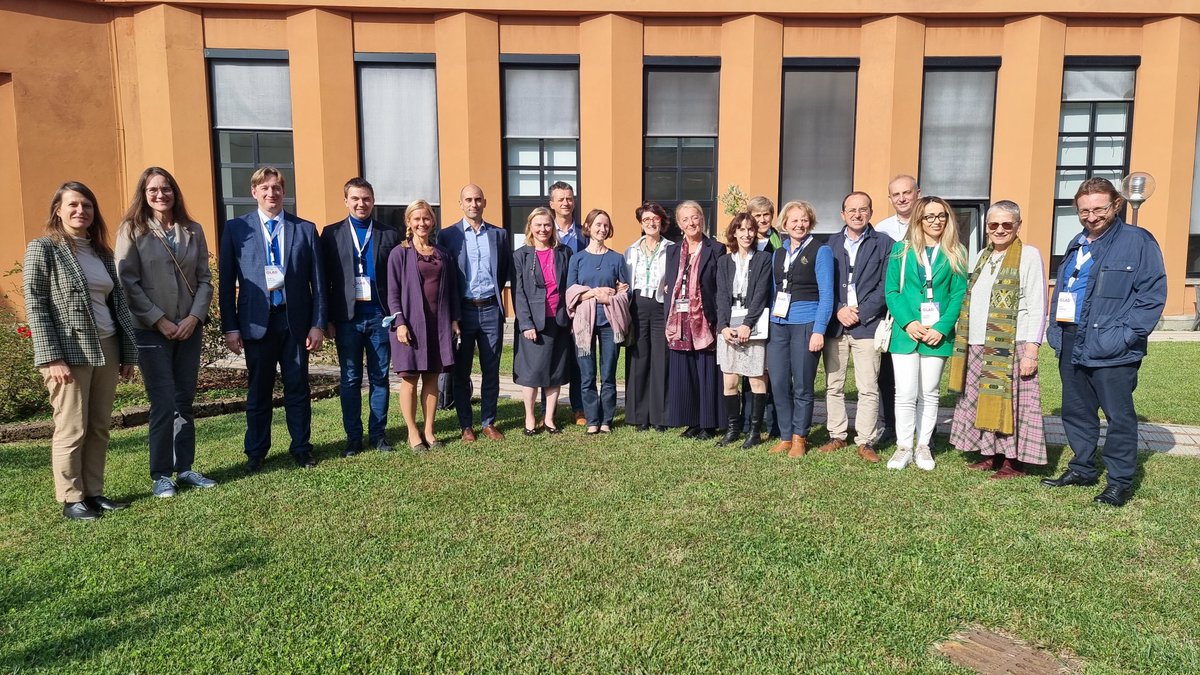 SiriaTaurelli's tweet photo. #Lifelonglearning is a🌟right for all🌟
#LLL needs triangles of collaboration to put this right in practice: governments and civil society organisations #CSOs with
✅international networks
✅research
✅#socialpartners
#GLADnetwork #skills4change #SDG4 #partnershipsthatwork https://t.co/FPwayDAH3O