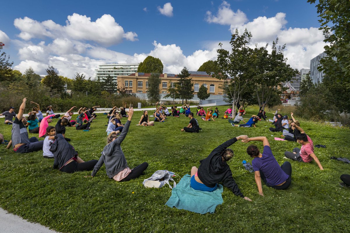 Envie de pratiquer du sport gratuitement dans un cadre verdoyant ? Seul, entre amis ou en famille, enfilez vos baskets et participez aux rendez-vous sportifs du dimanche matin ! 🏃‍♀️ parc Rothschild (10h-11h) 🤸‍♀️ parc de Billancourt (10h-11h) + d'infos sur bit.ly/3BNL5Rj