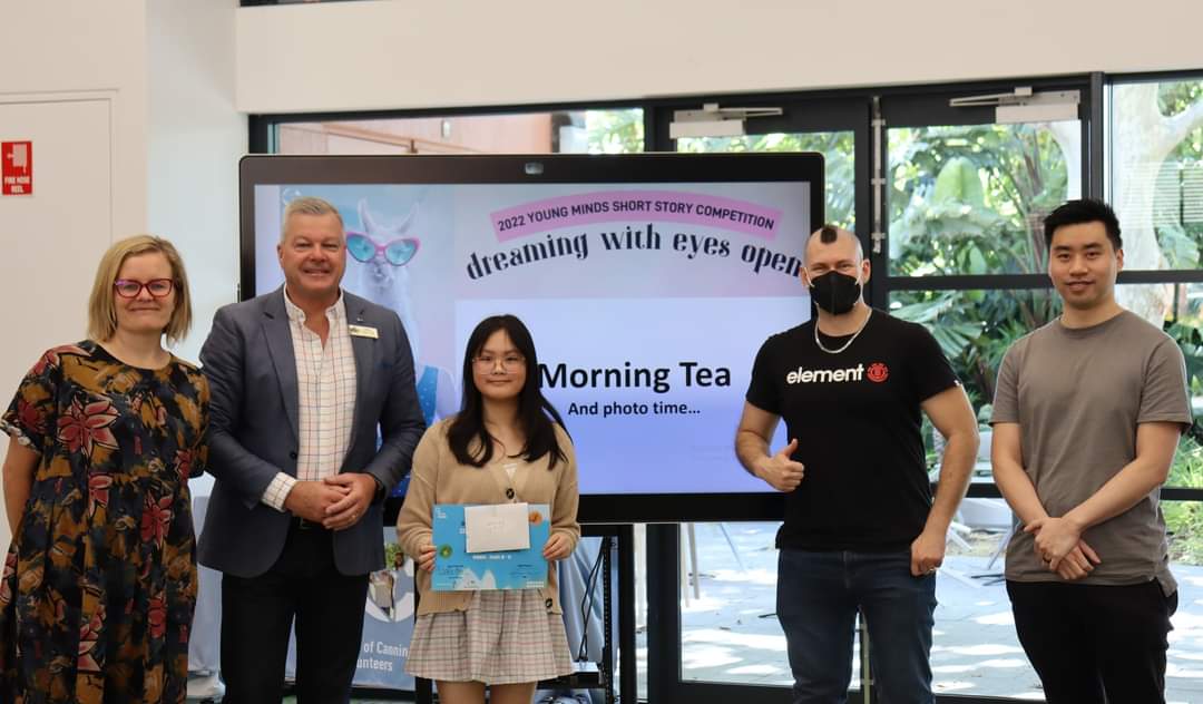 V8Sheppard's tweet photo. Big week. Events in Albany and Bunbury. Workshop in Riverton. Two days of school workshops in Bunbury. Radio interviews with Triple M, Twin Cities FM &amp; ABC Radio National. Hosting the @FremantlePress Hungerford Award ceremony last night - congrats to winner @molly_e_schmidt  👏👏 https://t.co/zlhqgkh67c