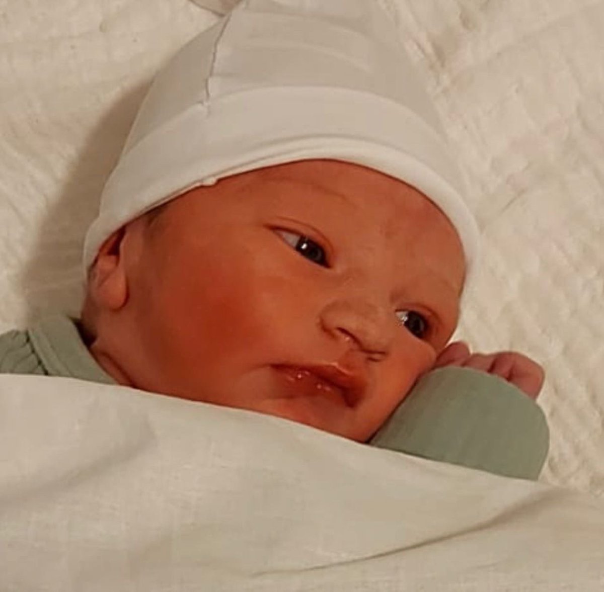 We zijn vandaag gezegend met de geboorte van ons eerste kleinkind: Jonas! Bijzonder.