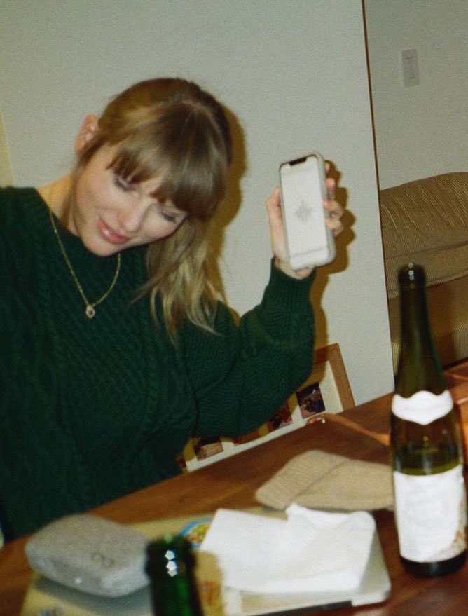 <a href="/taylorswift13/">Taylor Swift</a> swifties at 3 a.m. be like …