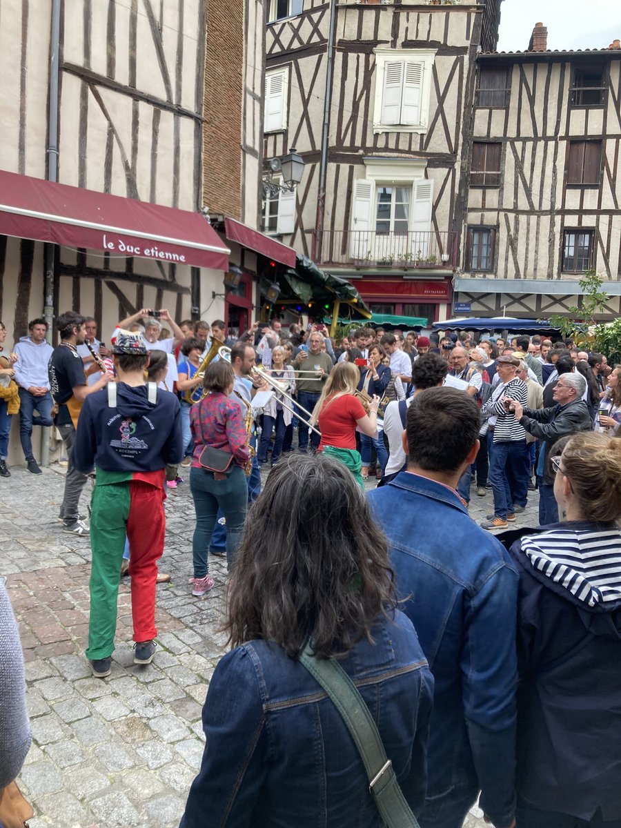 Corpsleone's tweet photo. #frairies #petitsventres #limoges
@frpetitsventres https://t.co/eg5mDadgNu