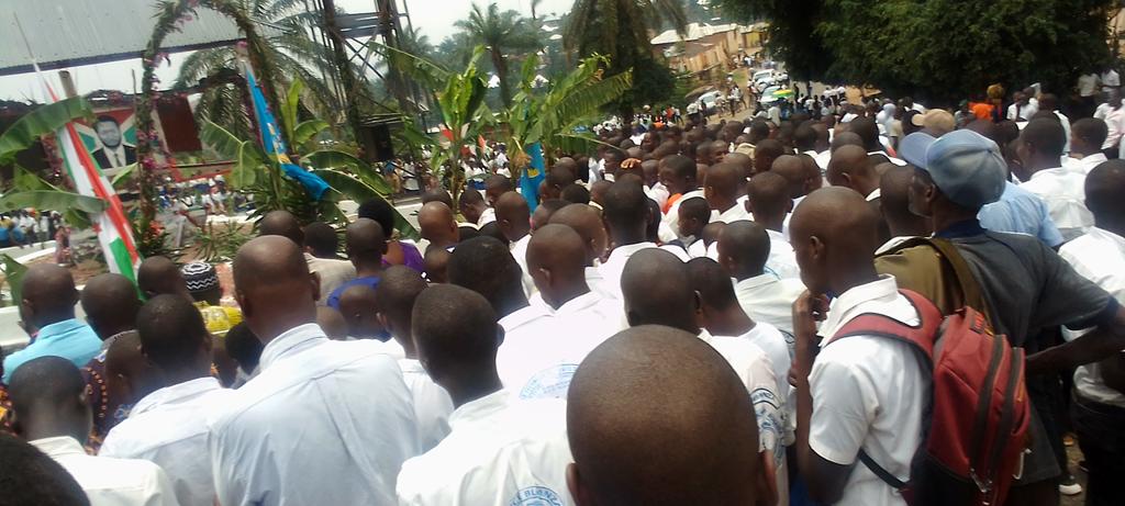 BubanzaCommune2's tweet photo. #Burundi:Les cérémonies commémoratives du 29èm Anniversaire de l'assassinat du Président #Melchior_Ndadaye, Héros de la Démocratie ont débuté par une messe célébrée à la paroisse #Christ_Roi de #Bubanza en présence du Gouverneur et les autres autorités de @BubanzaProvince . https://t.co/L2yGbEqe7p