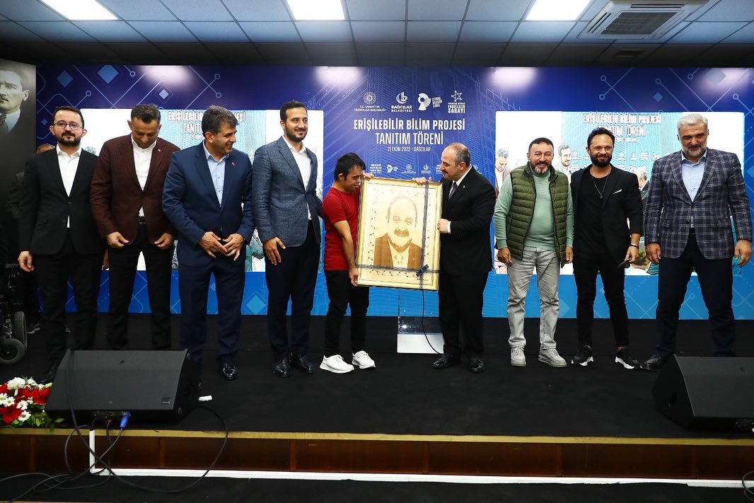 rustemtuysuz's tweet photo. Bağcılar Belediyemizin Feyzullah Kıyıklık engelliler sarayında  düzenlediği Erişilebilir Bilim Projesi tanıtım törenine Sanayi Ve Teknoloji Bakanımız Sn. Mustafa Varank ve İl Başkanımız Osman Nuri Kabaktepe bey ile katılım sağladık.

@erkankandemir 
@halisdalkilic 
@osmannnurika https://t.co/XWNZopT4y6