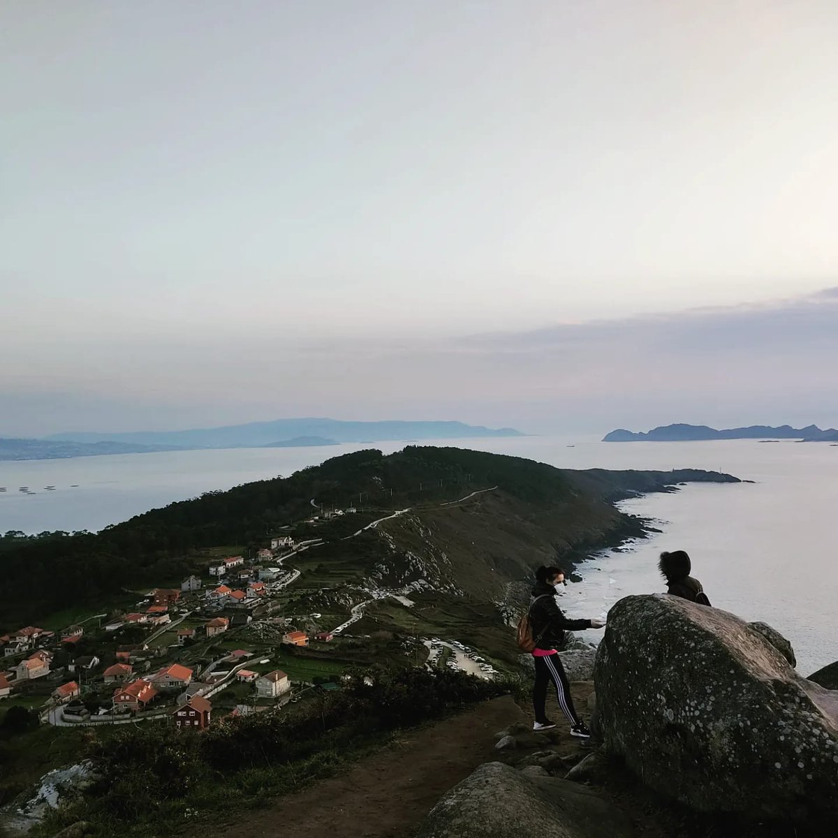 telemaco31's tweet photo. Monte do facho en cabo home. #cabohome #montedofacho #senderismo #galiciamaxica #galiciacalidade #monte #montesgalegos #relajacion #respirar https://t.co/1tdM5uVm7x