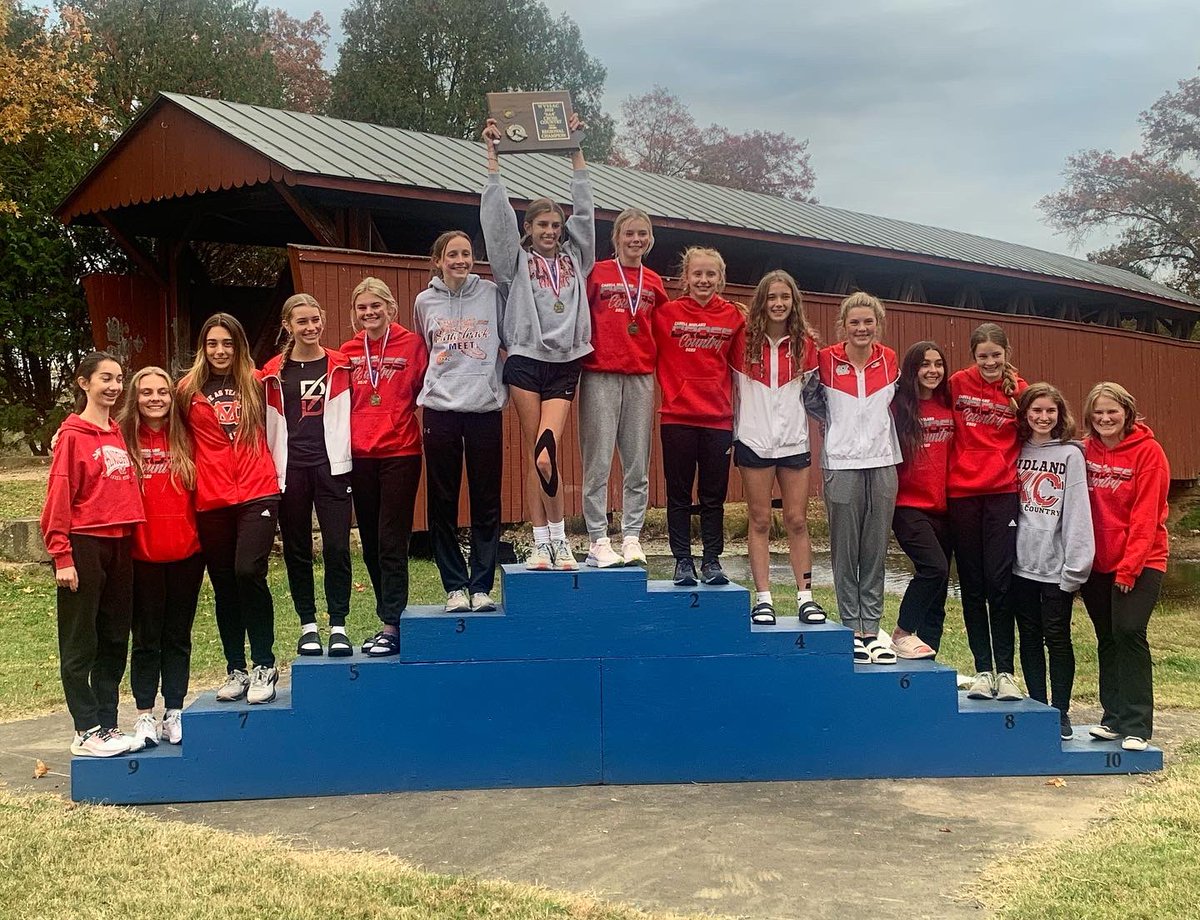 Midland_XCTF's tweet photo. Congrats to our girls on winning yesterday’s Regional Championship! Boys were runners-up.

All-Region:
Savannah Pritt (2nd), Quinn Hazelett (5th), Tatum McKenna (6th), Kate Meek (8th)
Tristan Blatt (4th), Jared Bailey (9th), Braden Elswick (10th)

On to States! https://t.co/1KpPbgkjIn