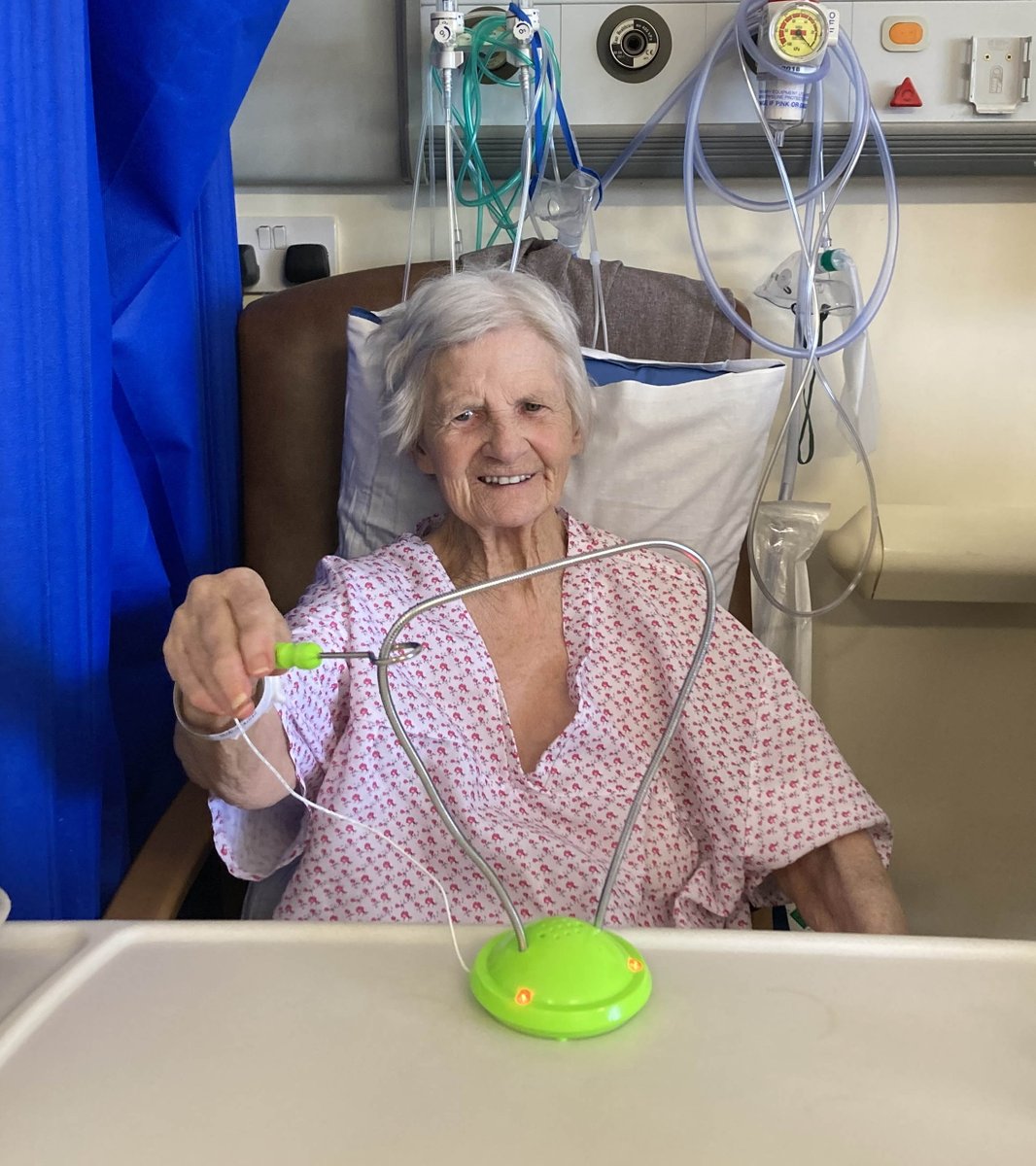 An old fashioned funfair was the perfect tonic for patients and staff at Neath Port Talbot Hospital.

Find out why 👇
sbuhb.nhs.wales/news/swansea-b…

All photos in this release were taken before the current requirement for masks was introduced.