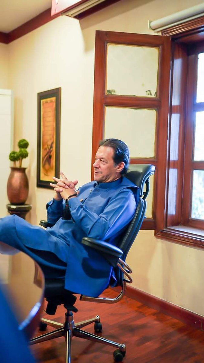 Haxnen_Shah's tweet photo. Fascism will not last long.
#1vsAll
#عمران_خان_ہماری_ریڈ_لائن
#ImranKhan
#BehindYouSkipper https://t.co/U8UcncnDfI