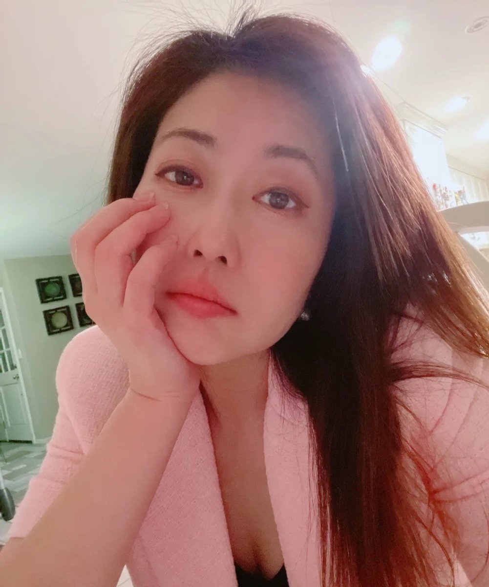 ruby_ruby1314's tweet image. The mood right now is just like the expression on my face right now