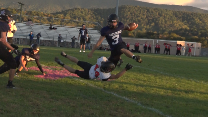 schoolnurses's tweet photo. #Concussion prevention in youth #football. Kimmie Williams, an athletic trainer and #schoolnurse in WV talked about the difficulty of getting some players to admit when they are injured. https://t.co/0Pu8VhttdB
#coaches #studenthealth #sportsinjuries #concussionprotocols https://t.co/Wcv9lno576