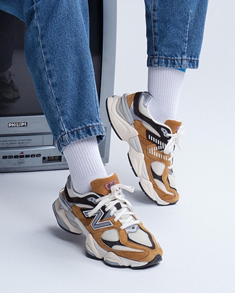 newbalancemena's tweet photo. Feeling the Y2K-era vibes with the 9060. 💛 https://t.co/PRJYtpJerY