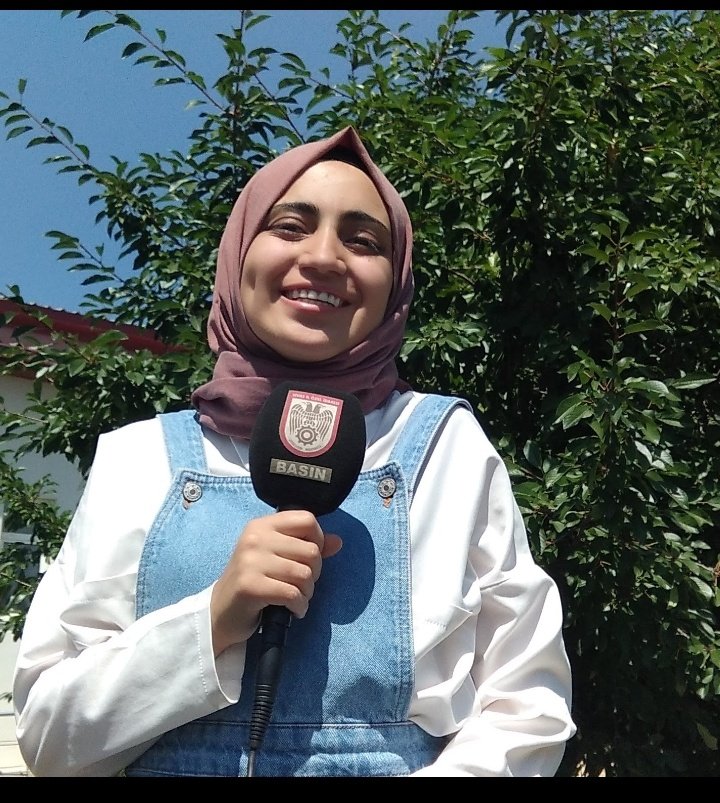 gastecinizz's tweet photo. Verdiğim sözü yerine getirmek için elimden geleni yapacağım, dürüst olacağım ve doğru haberlerin peşinden koşup tüm zorlukları yeneceğim...
#21EkimDünyaGazetecilerGünü https://t.co/hLbZ0xkViS