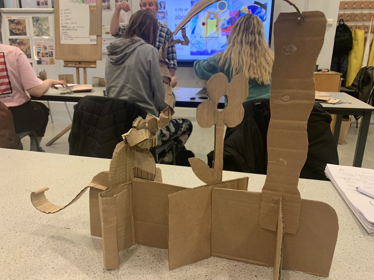 MissBHodgson's tweet image. A fabulous day of PE and Expressive Arts yesterday! Perfect to relieve some of the pre-assignment deadline stresses @MorayHouse #UoEPGDEp #teambuilding #sharedcreativity