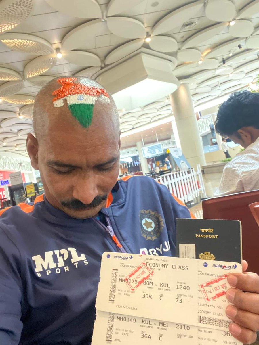 Sudhirsachinfan's tweet photo. I can't tell what I'm feeling. Today I am going to Australia to cheer Team India in T20 World Cup. And all this has happened because of my idol 'Sachin sir' of cricket. #SachinTendulkar #T20worldcup22 https://t.co/RZQl9rwKWN