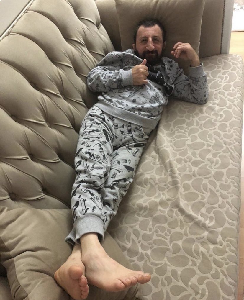 بخلص كل المذاكرة المتراكمة علي يوم الجمعة
- يوم الجمعة :